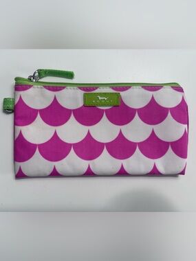Scout Pink and White Scallop Pouch with Green Trim